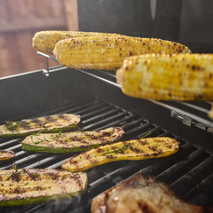 Spirit® EP-425 Gas Grill Stealth® Edition (Natural Gas)